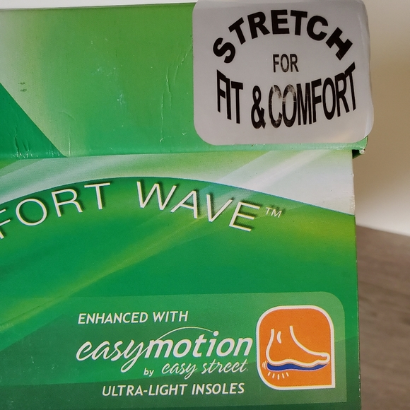 FREE SHIPPING 💕 Easy Street Comfort Booties Size 7WW - Picture 6 of 10